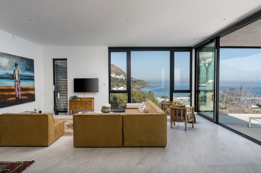 To Let 3 Bedroom Property for Rent in Gordons Bay Village Western Cape
